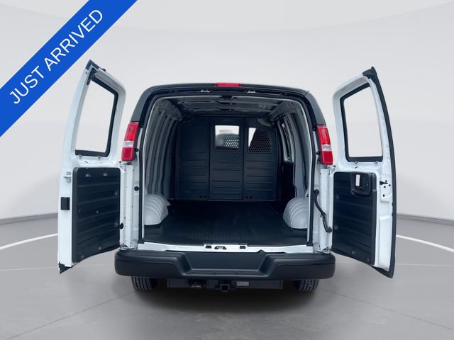 New 2026 Chevrolet Express 2500 w/ Driver Convenience Package RWD image 20