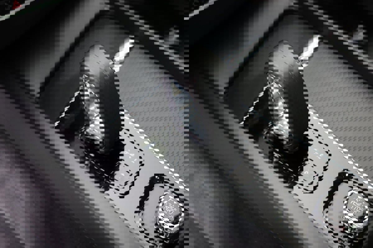 Used 2024 Volvo XC60 T8 Core image 6