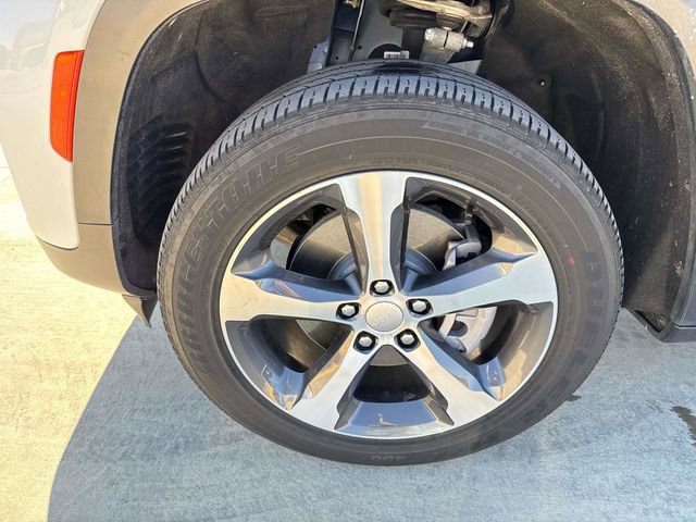 Used 2023 Jeep Grand Cherokee 4WD 4xe image 5