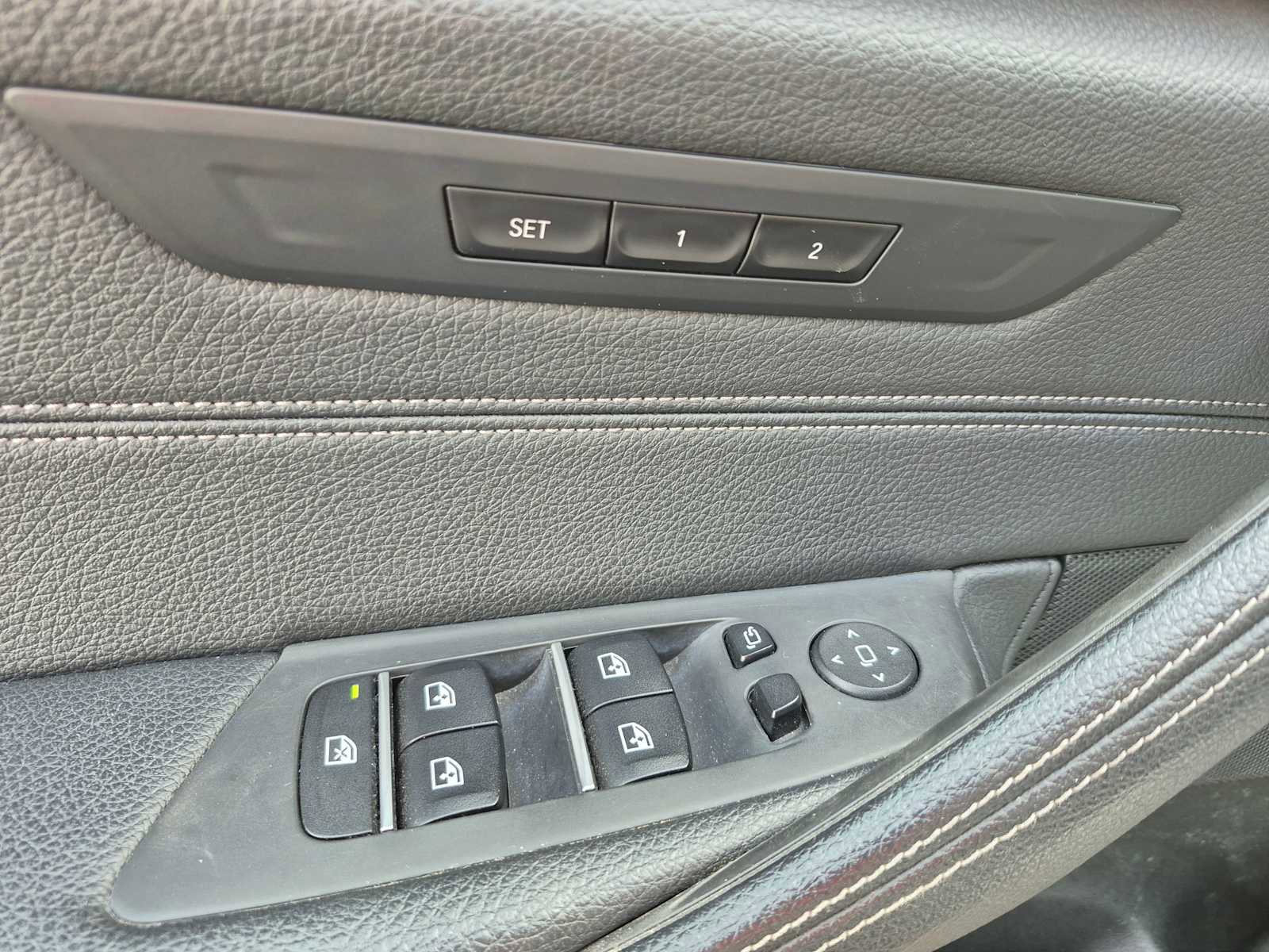 Used 2020 BMW 530i xDrive w/ Convenience Package image 12