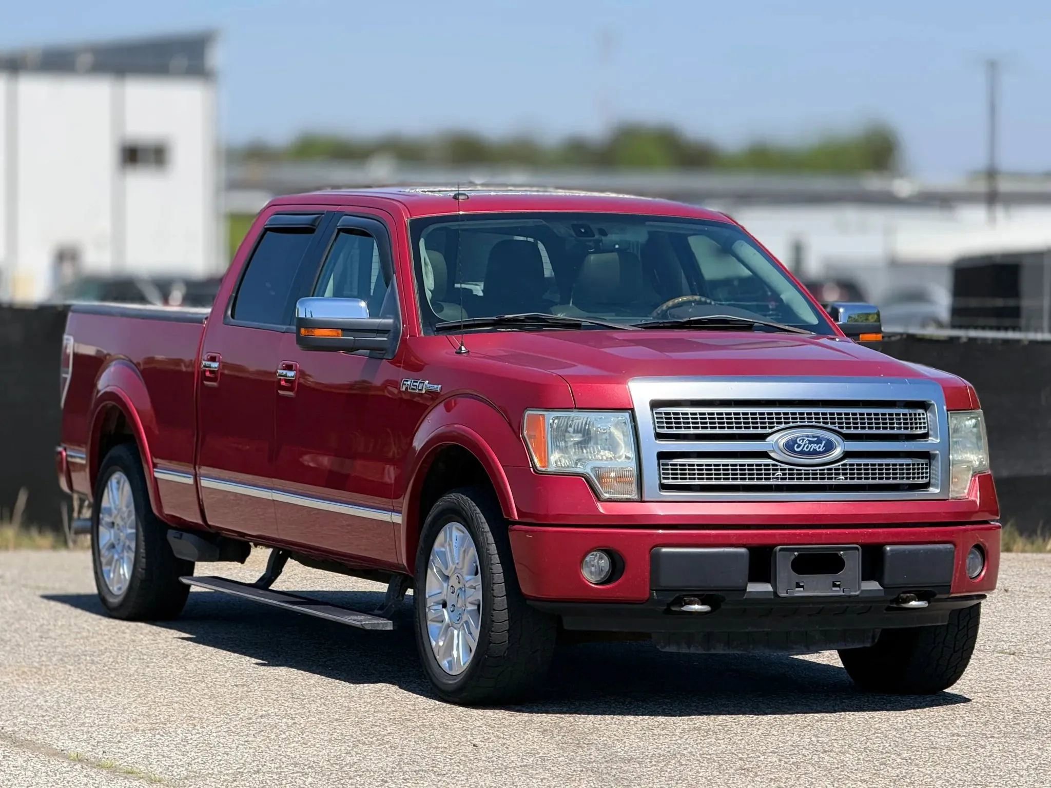 Used 2010 Ford F150 Platinum image 1