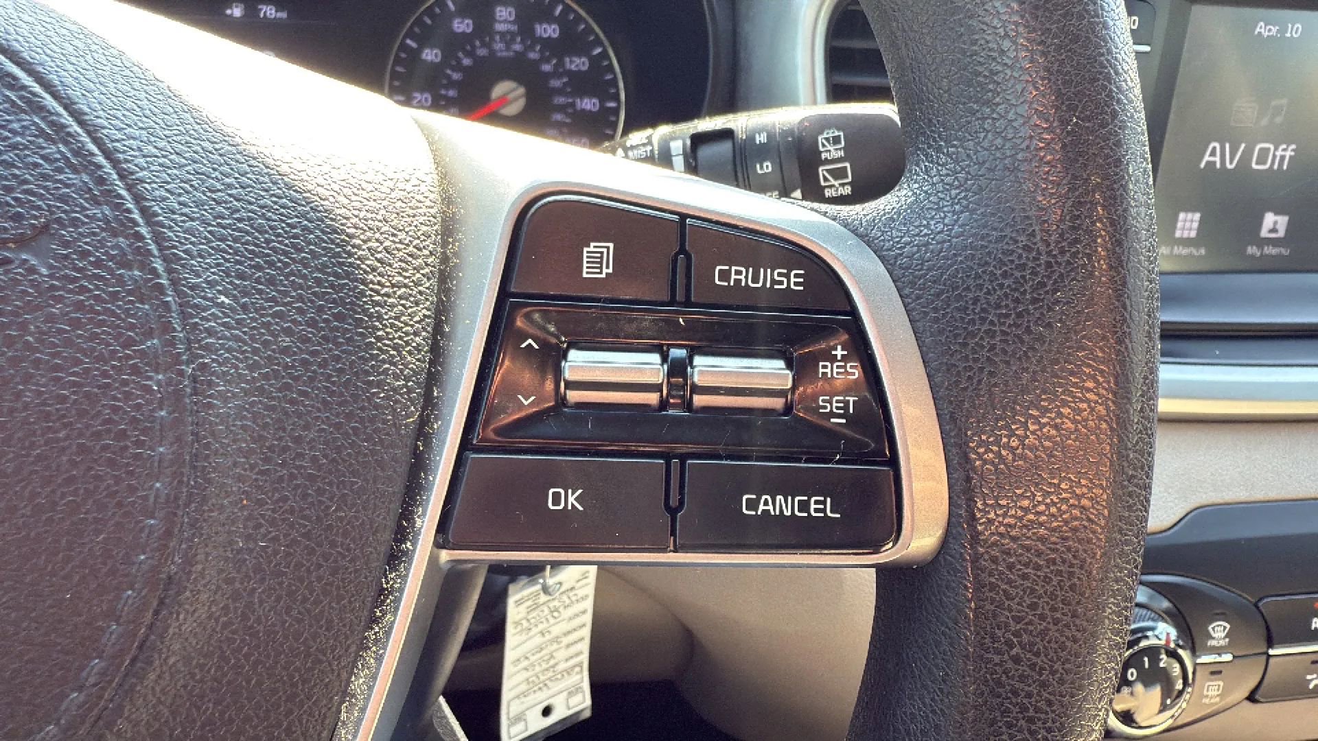 Used 2019 Kia Sorento LX image 11