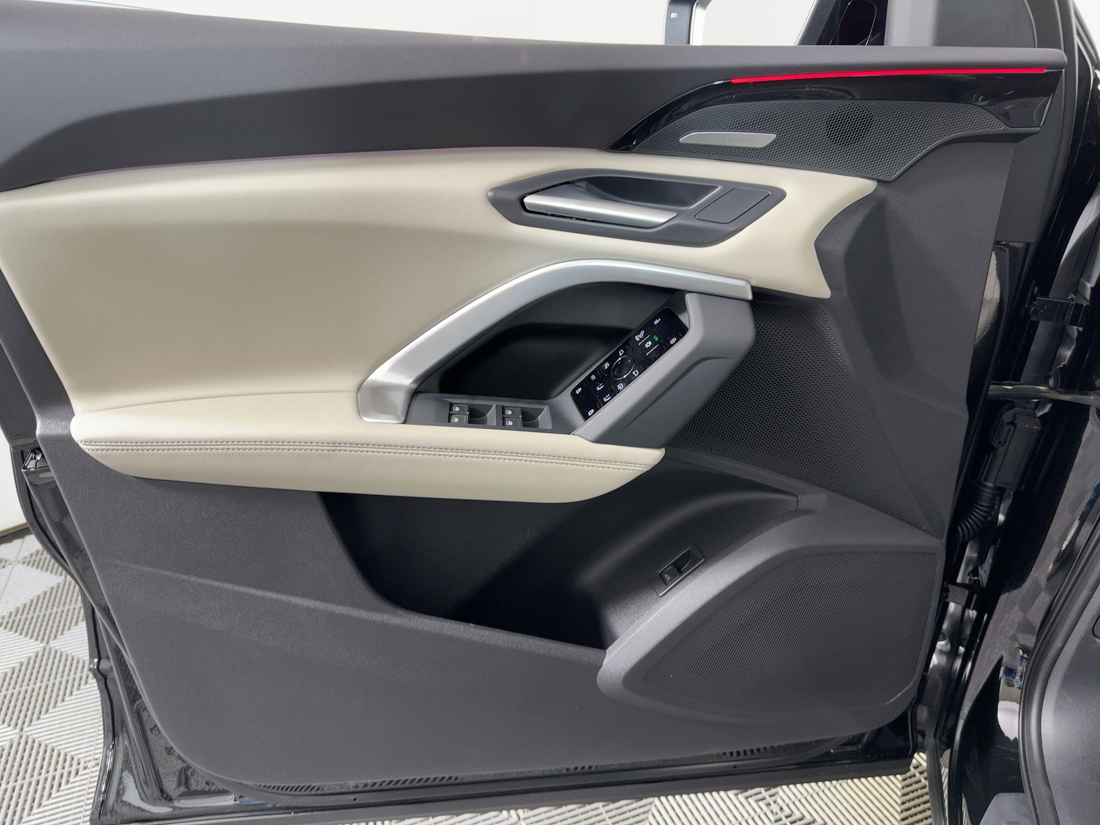 New 2025 Audi Q5 Premium Plus image 9