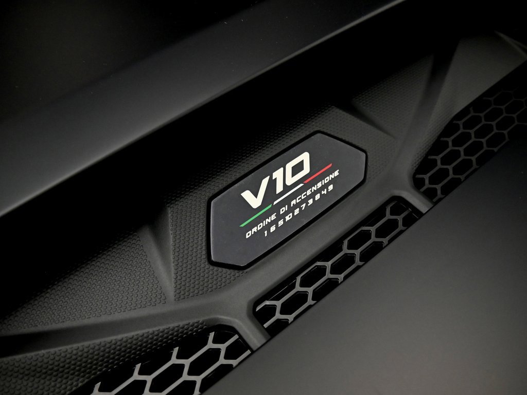 Used 2024 Lamborghini Huracan Sterrato image 31