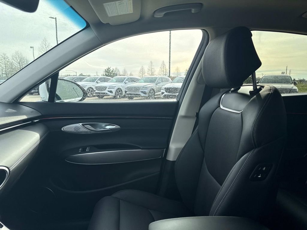 New 2026 Genesis GV70 2.5T Select image 17