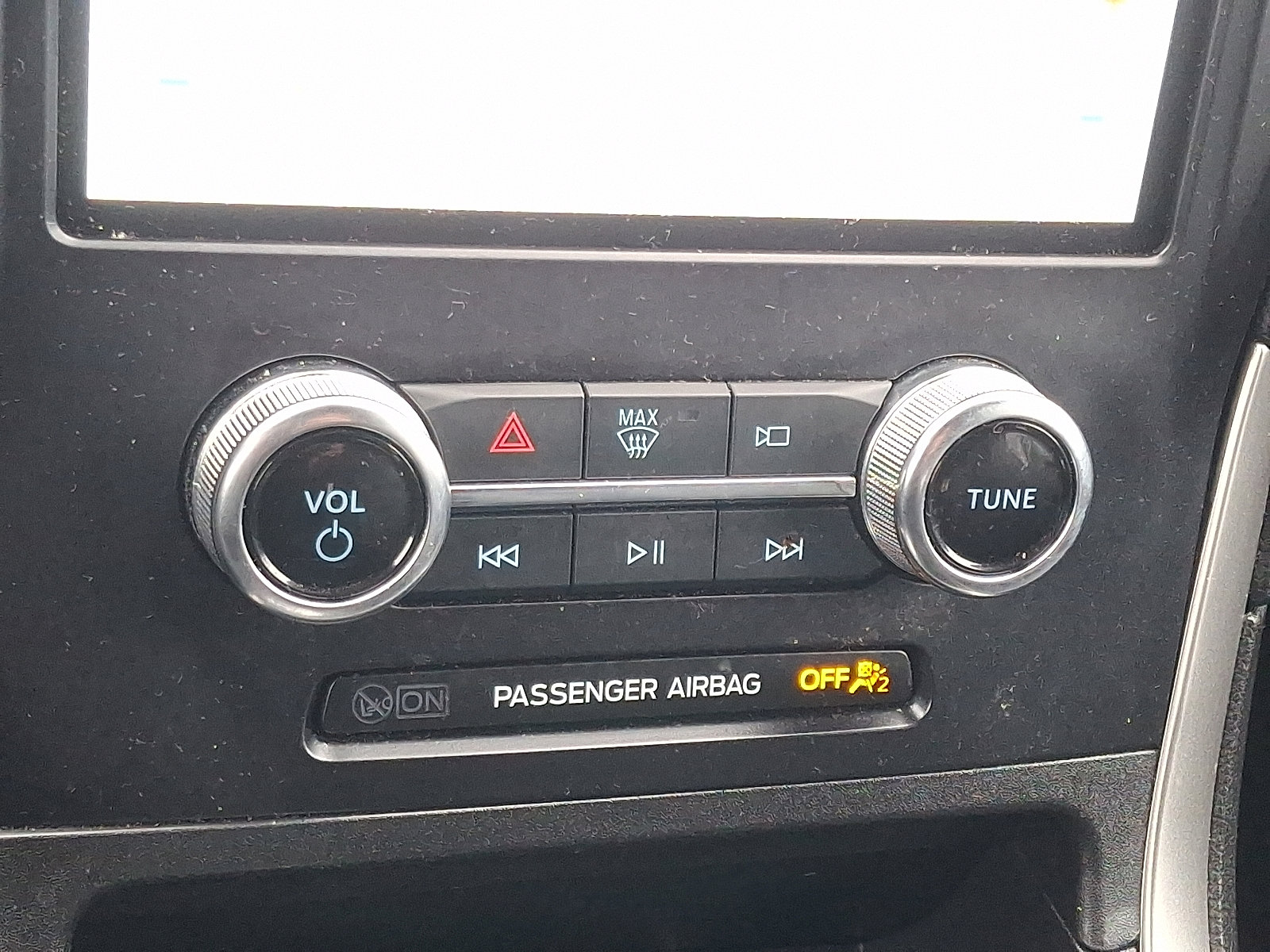 Used 2024 Ford Edge SEL w/ Convenience Package image 16