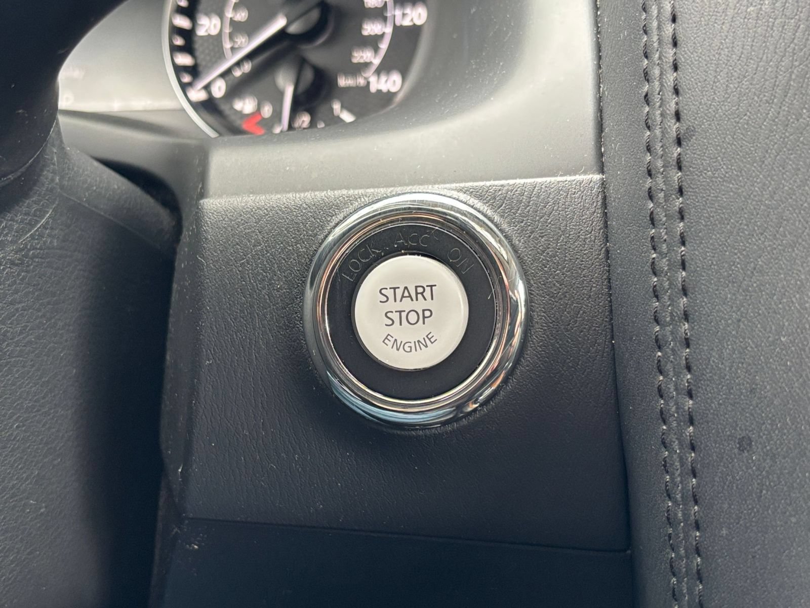 Used 2024 Nissan Armada SL RWD image 25