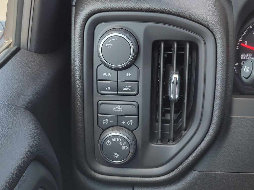 New 2025 Chevrolet Silverado 1500 Custom AWD/4WD image 25