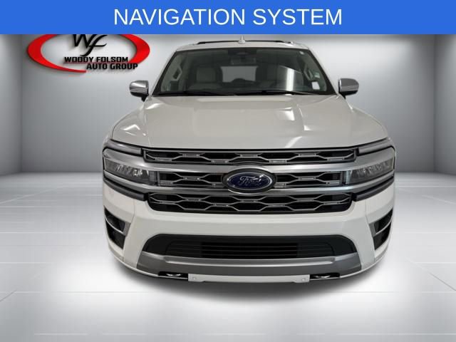Used 2024 Ford Expedition Max Platinum AWD/4WD image 2