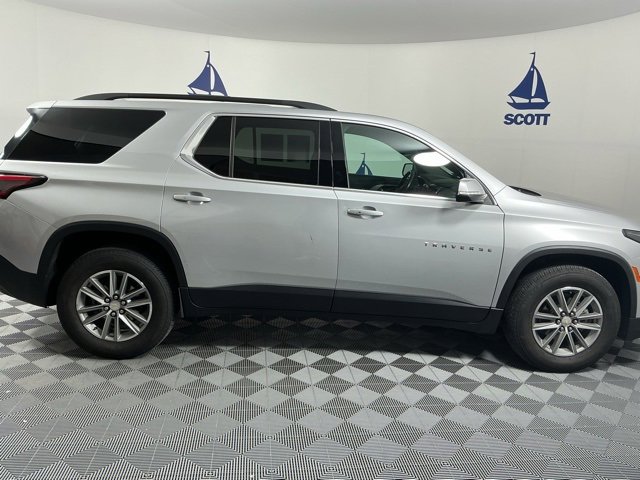 Used 2022 Chevrolet Traverse LT image 6