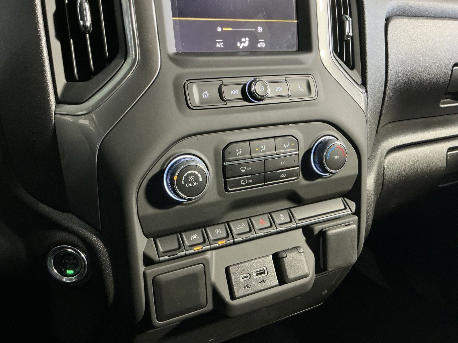 Used 2025 Chevrolet Silverado 1500 Custom image 28