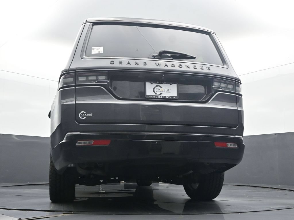 Used 2025 Jeep Grand Wagoneer Series III w/ Rear Seat Video Group 1 AWD/4WD image 44