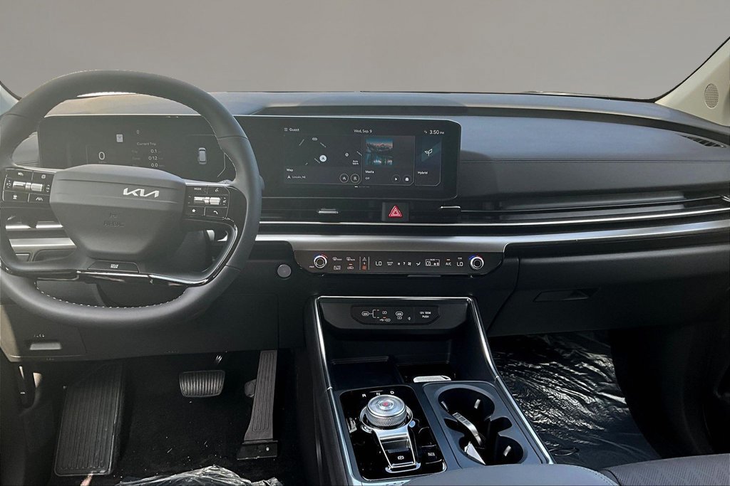 New 2027 Kia Carnival SX FWD image 6