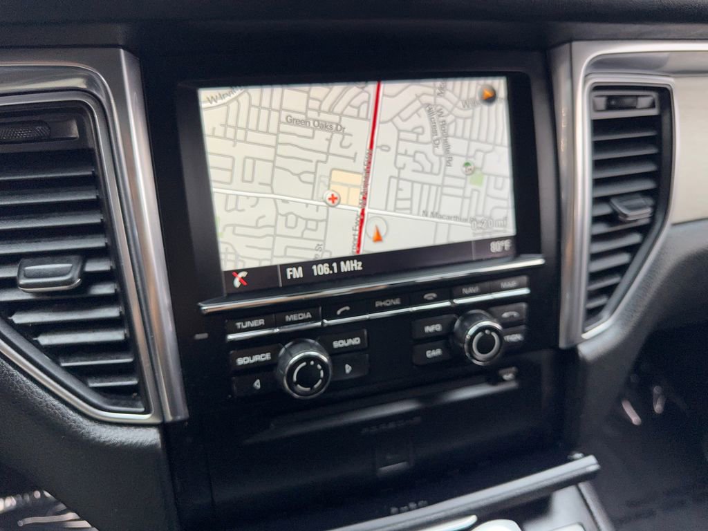 Used 2015 Porsche Macan Turbo image 60