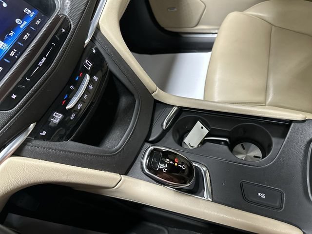 Used 2017 Cadillac XT5 Luxury w/ Driver Awareness Package FWD image 13