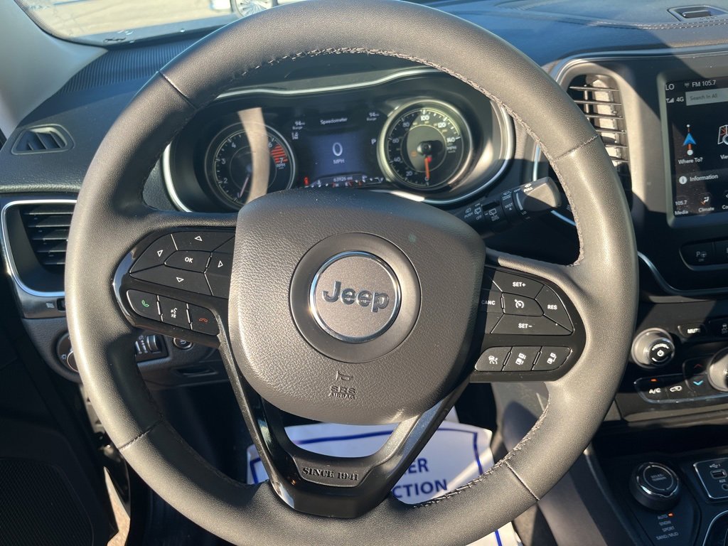 Used 2023 Jeep Cherokee Altitude Lux image 10