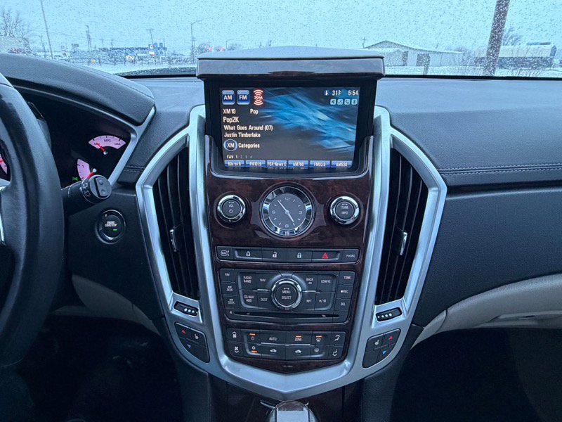 Used 2011 Cadillac SRX Luxury image 17