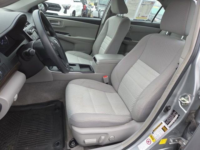 Used 2017 Toyota Camry LE image 9