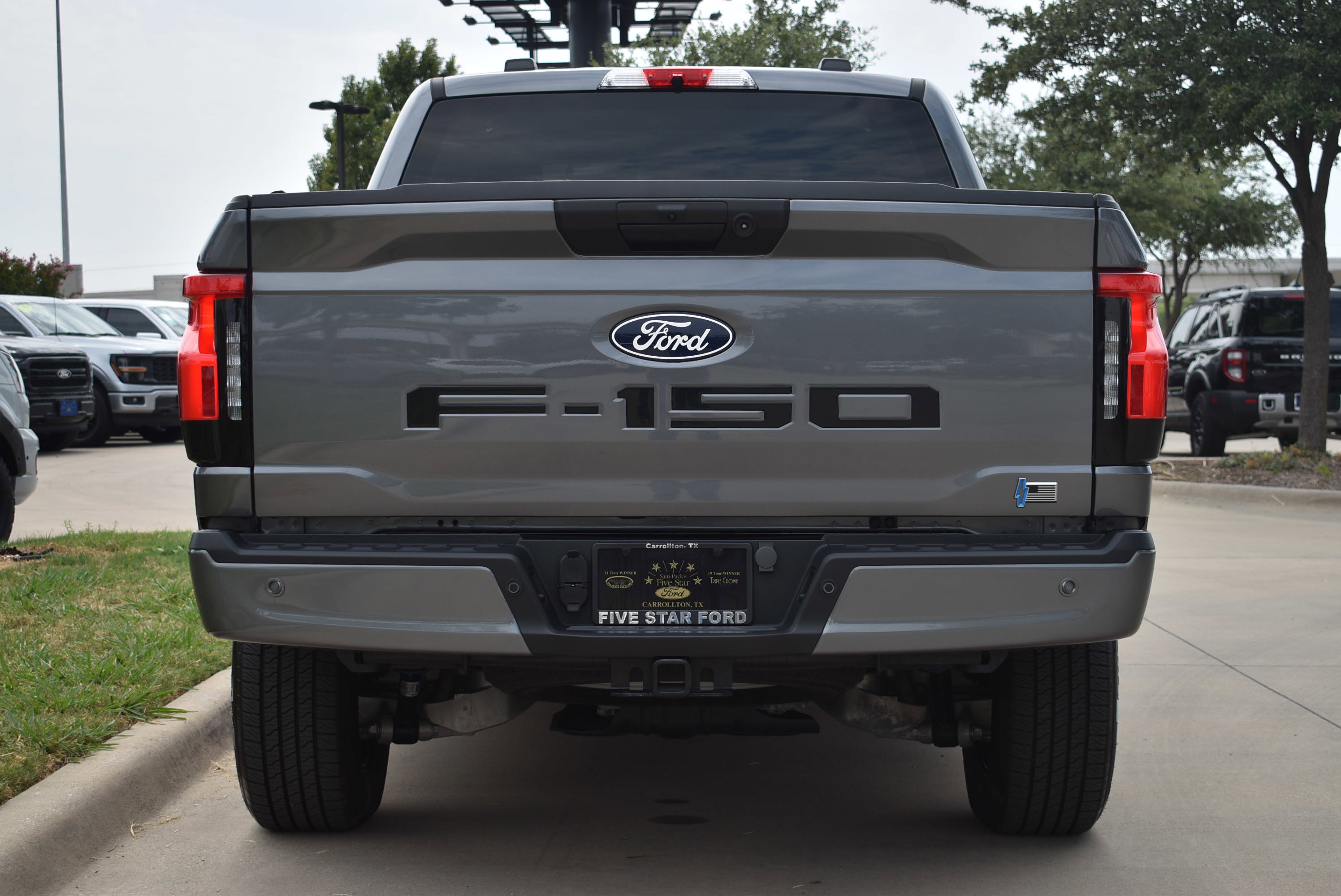 New 2024 Ford F150 Lightning XLT w/ Max Trailer Tow Package AWD/4WD image 4