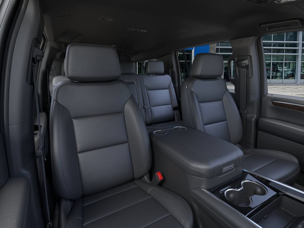 Used 2026 Chevrolet Suburban LT RWD image 17