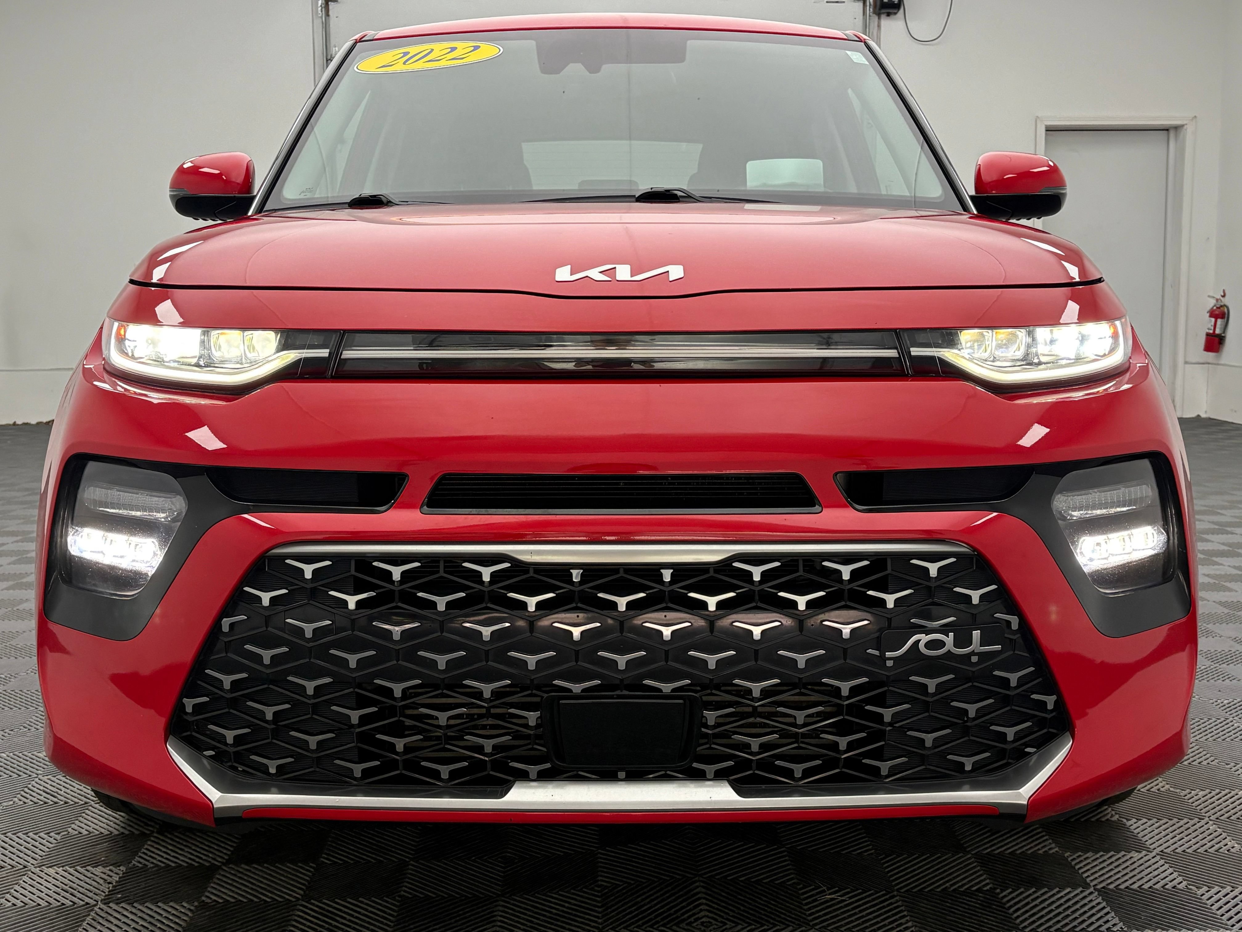 Used 2022 Kia Soul Turbo FWD image 13