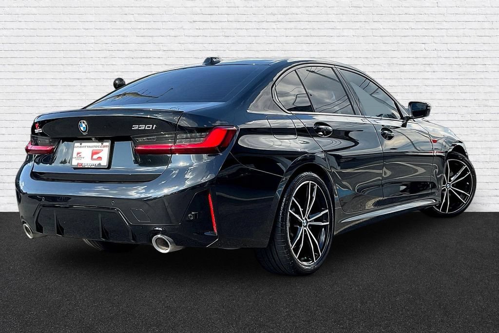 Used 2023 BMW 330i Sedan w/ M Sport Package RWD image 6