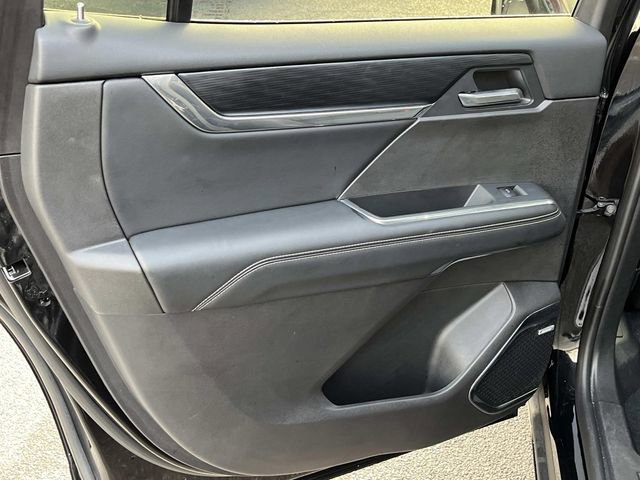 Used 2025 GMC Acadia Elevation image 16