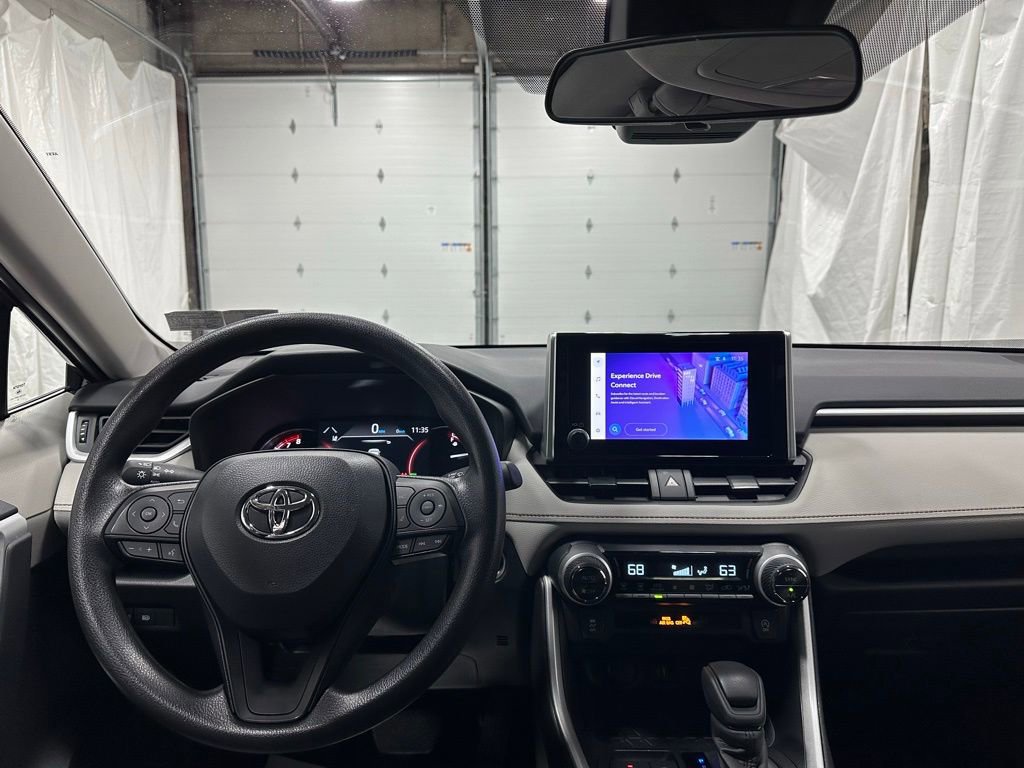 Used 2025 Toyota RAV4 XLE image 16
