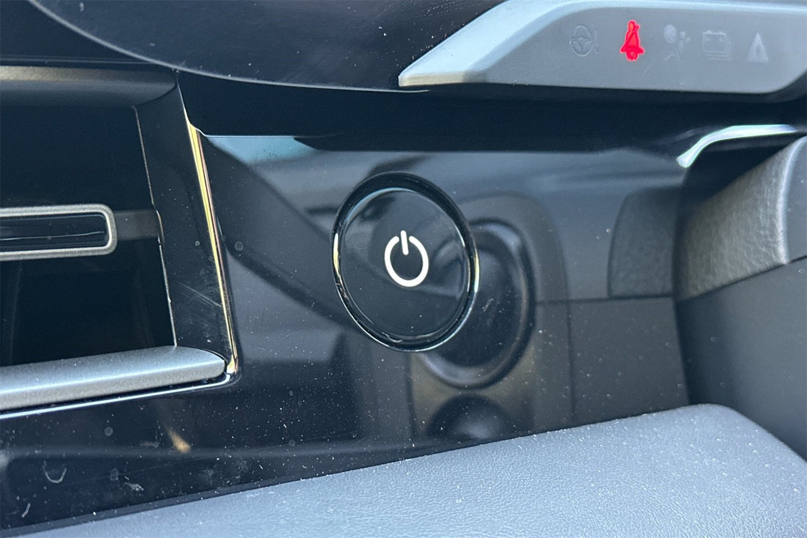 New 2025 Porsche Taycan image 23