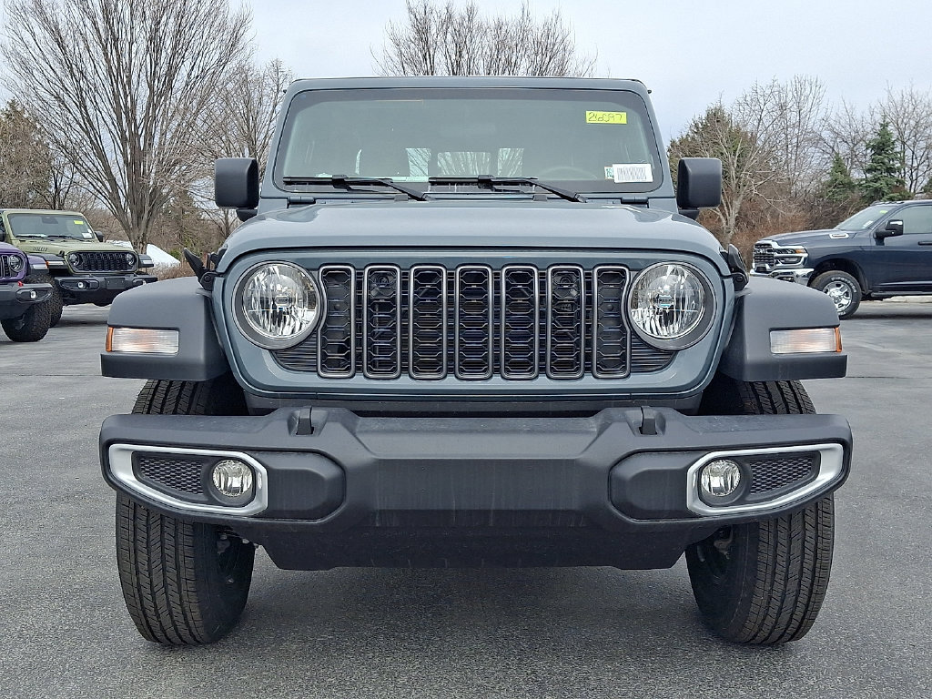 New 2026 Jeep Gladiator Sport AWD/4WD image 2