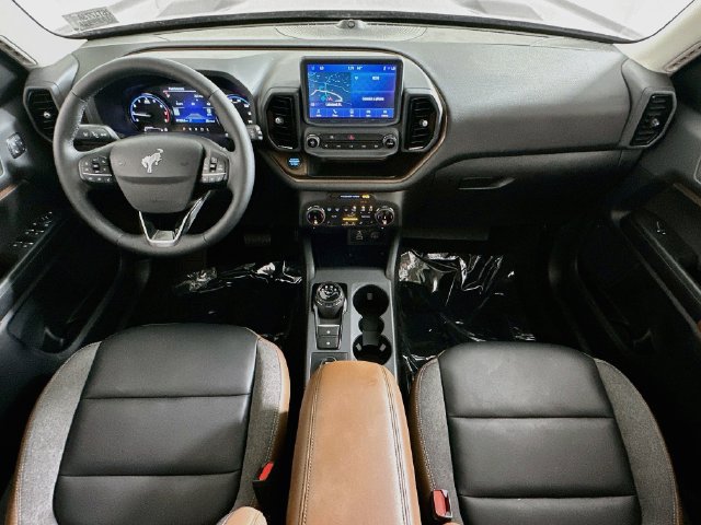 Used 2024 Ford Bronco Sport Outer Banks w/ Tech Package AWD/4WD image 13