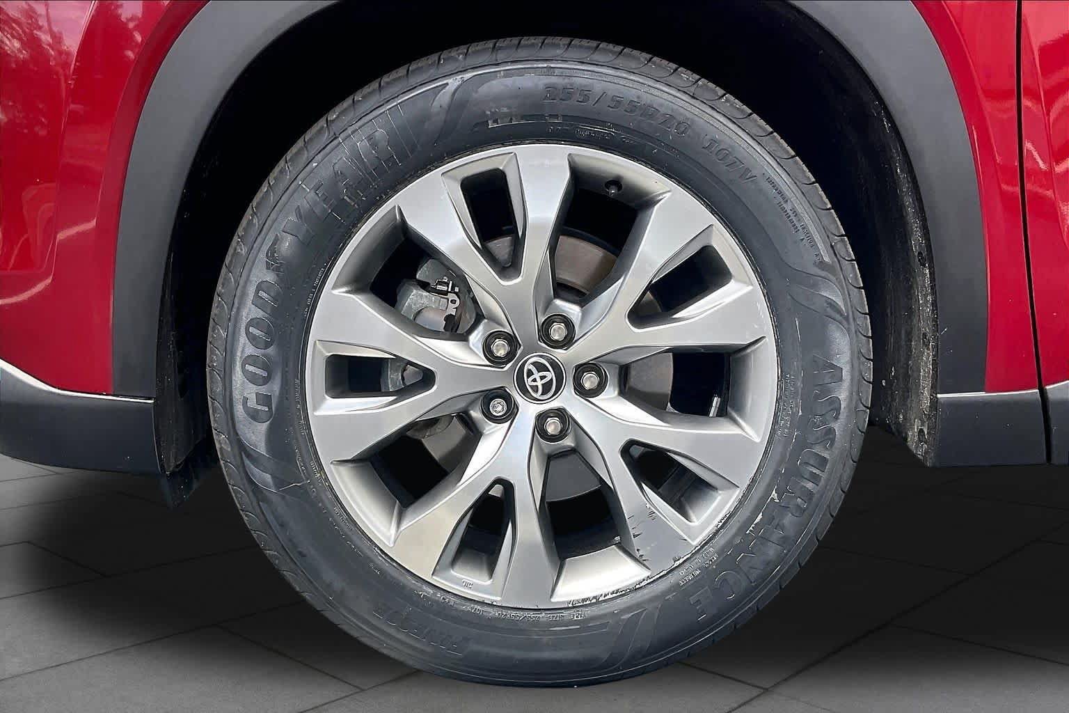 Certified 2024 Toyota Grand Highlander FWD image 10