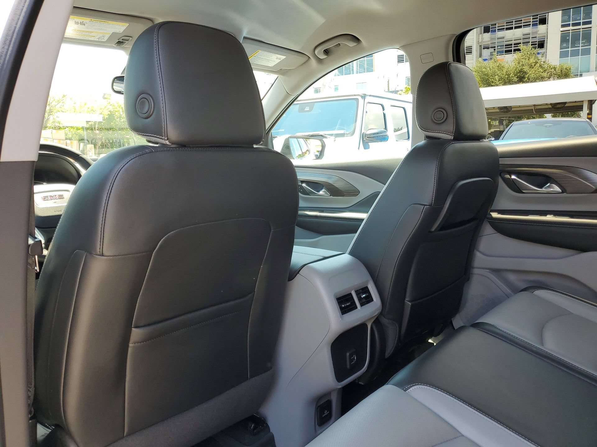 Used 2023 GMC Terrain SLT w/ LPO, Floor Liner Package FWD image 11