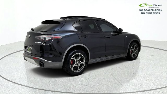 Used 2024 Alfa Romeo Stelvio Ti AWD/4WD image 8