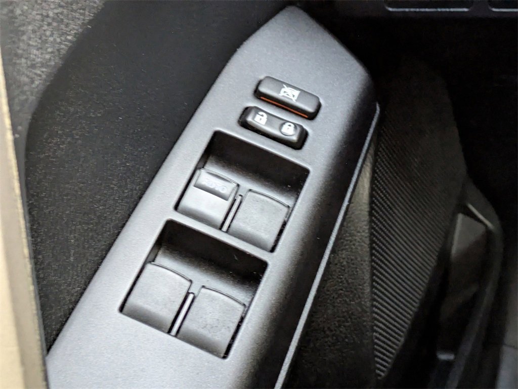 Used 2018 Toyota RAV4 LE image 25