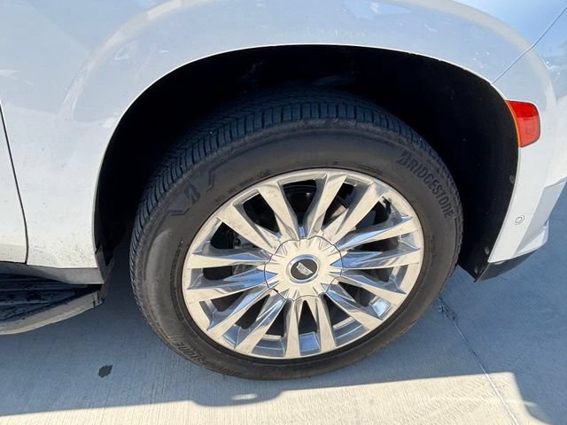 Used 2023 Cadillac Escalade Premium Luxury w/ LPO, Floor Liner Package AWD/4WD image 15