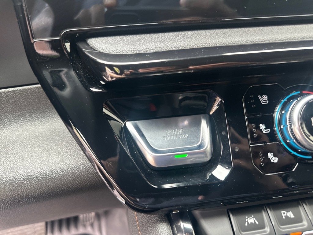 Used 2024 GMC Sierra 1500 AT4 image 9