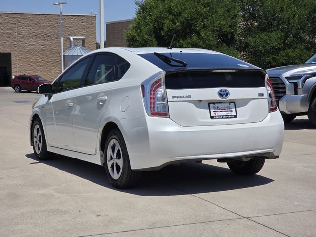 Used 2015 Toyota Prius Two FWD image 3