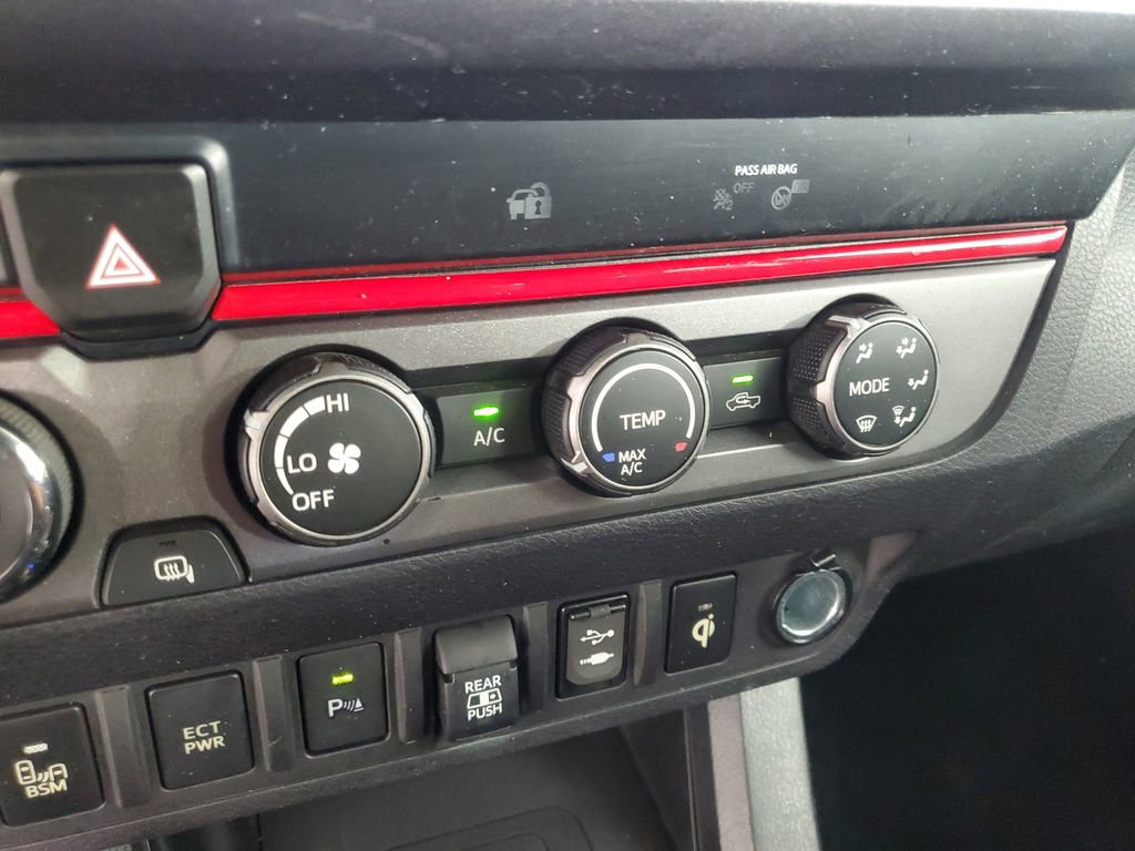 Used 2019 Toyota Tacoma TRD Off-Road image 19