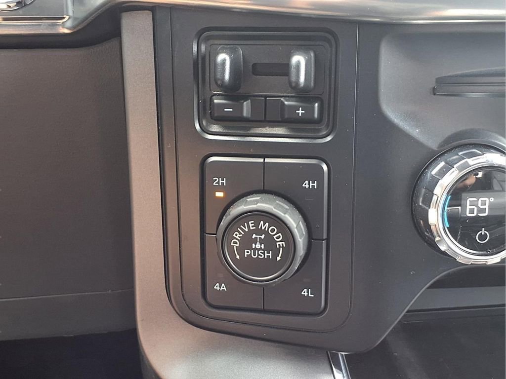 Used 2021 Ford F150 Lariat AWD/4WD image 11