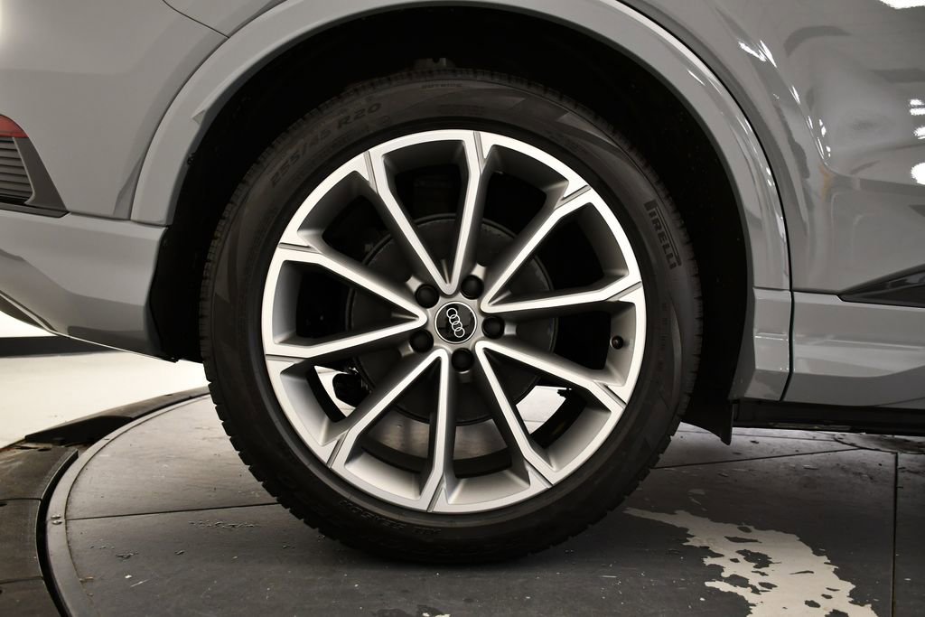 New 2026 Audi Q4 e-tron Premium image 16