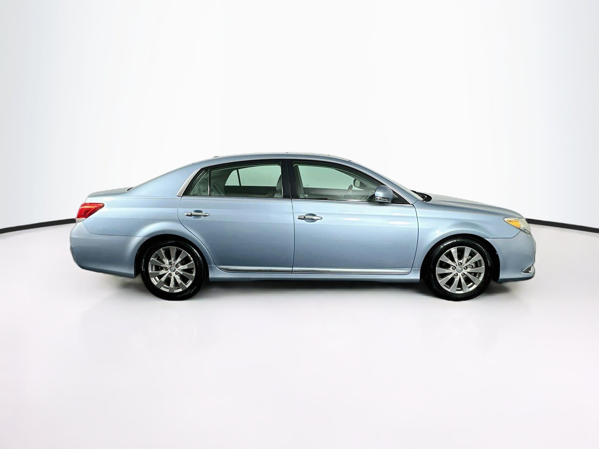 Used 2012 Toyota Avalon Limited FWD image 10