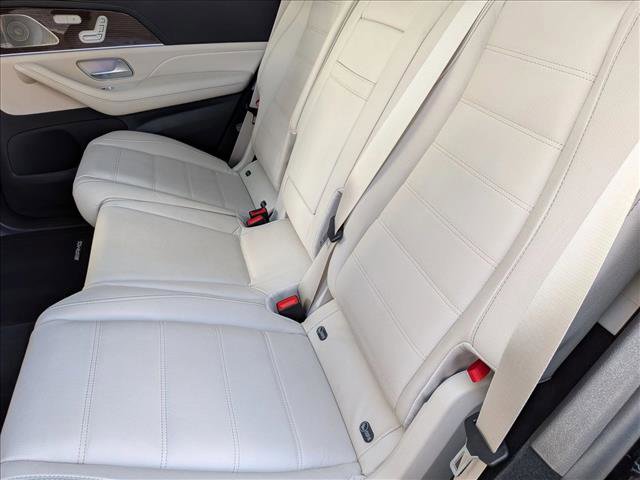 Used 2022 Mercedes-Benz GLS 580 4MATIC image 17