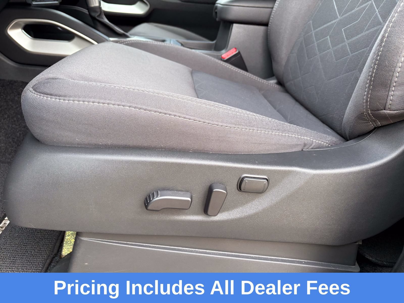 Used 2025 Nissan Frontier SV AWD/4WD image 27