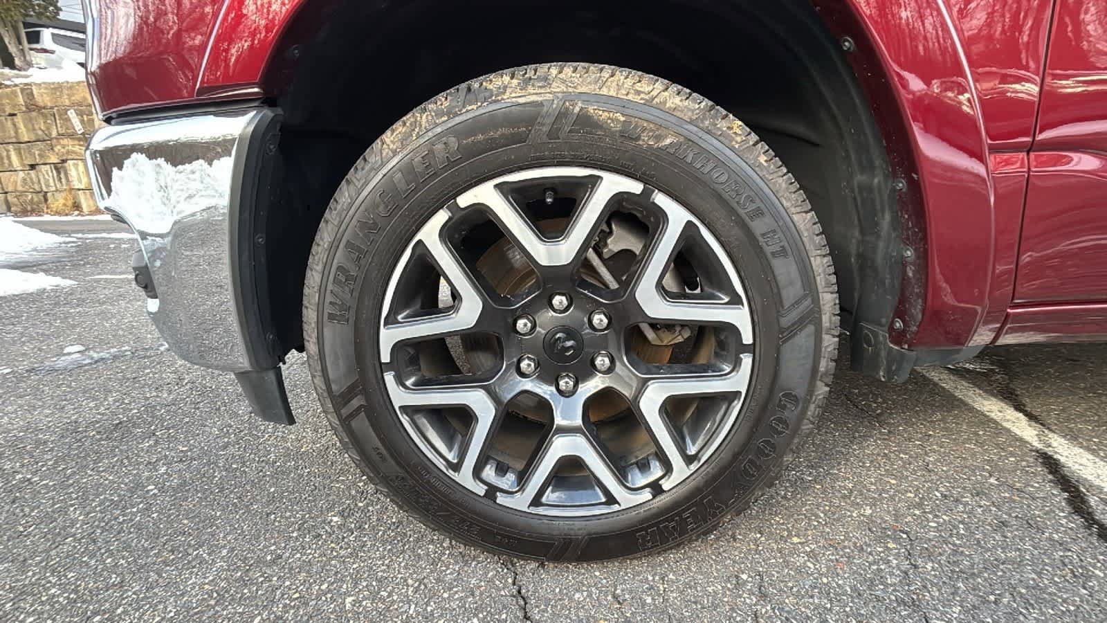 Used 2025 RAM 1500 Laramie image 10