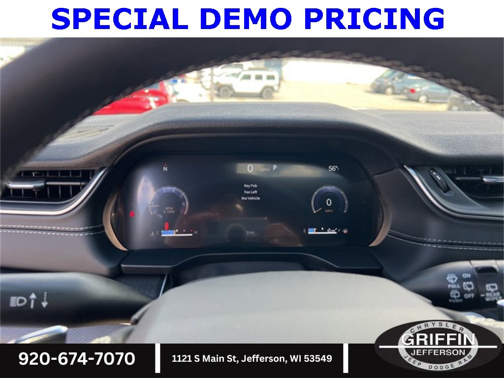 New 2025 Jeep Grand Cherokee Altitude image 22