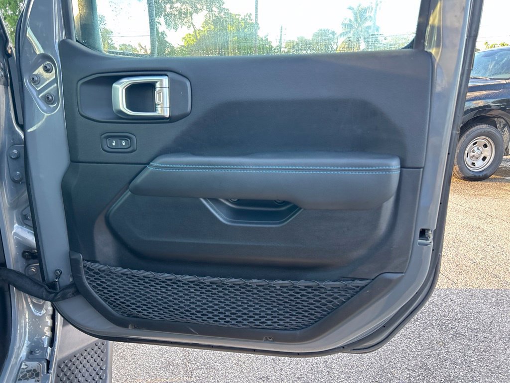 Used 2023 Jeep Wrangler Unlimited Rubicon 4xe w/ Safety Group AWD/4WD image 27