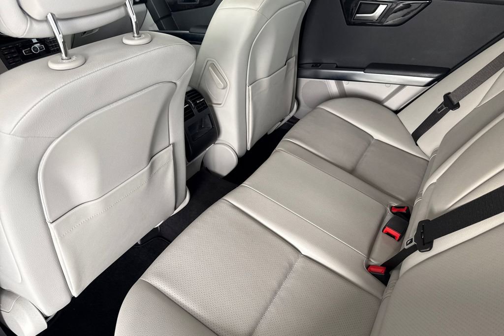 Used 2014 Mercedes-Benz GLK 350 4MATIC image 7