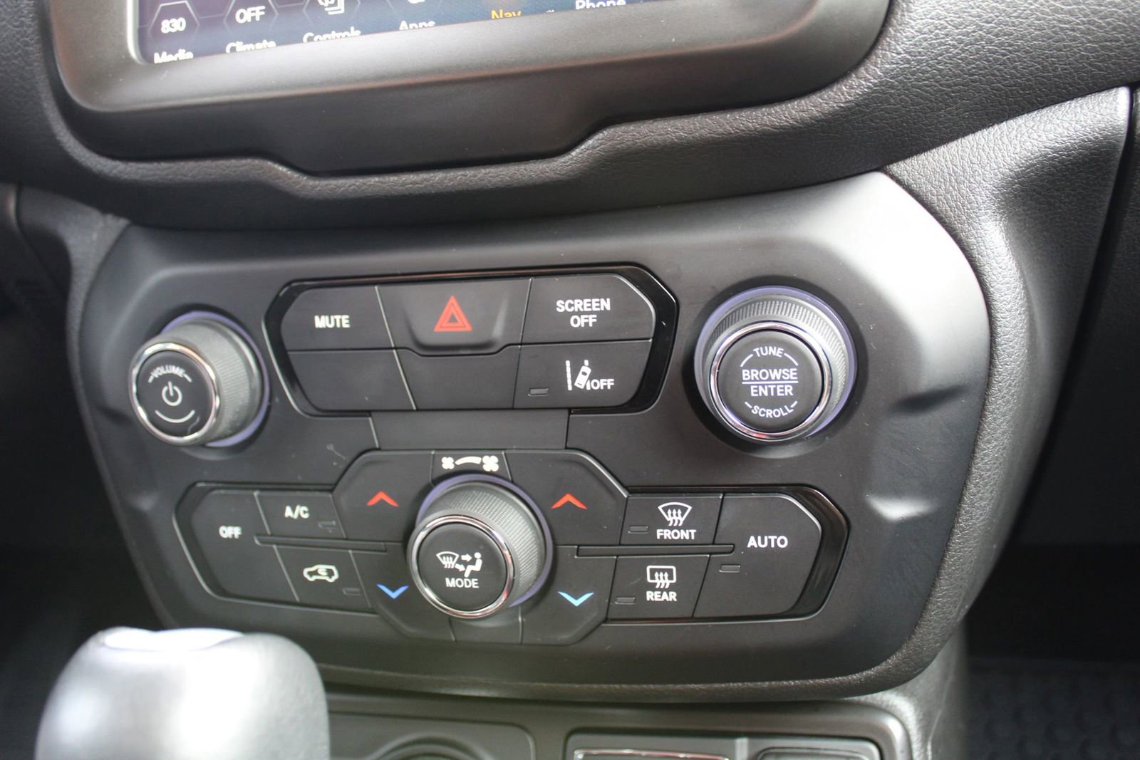 Used 2022 Jeep Renegade Trailhawk image 20