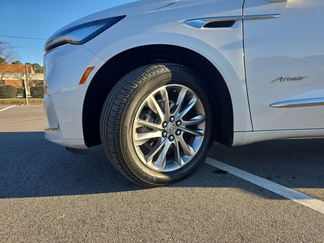 Used 2023 Buick Enclave Avenir image 33
